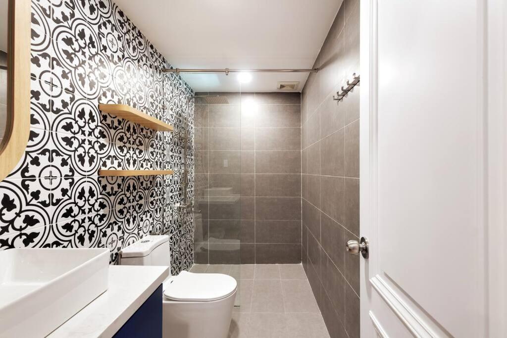 Modern, Cozy & Fully Equipped 2Br Apt In D4, 5M To D1 Cidade de Ho Chi Minh Exterior foto